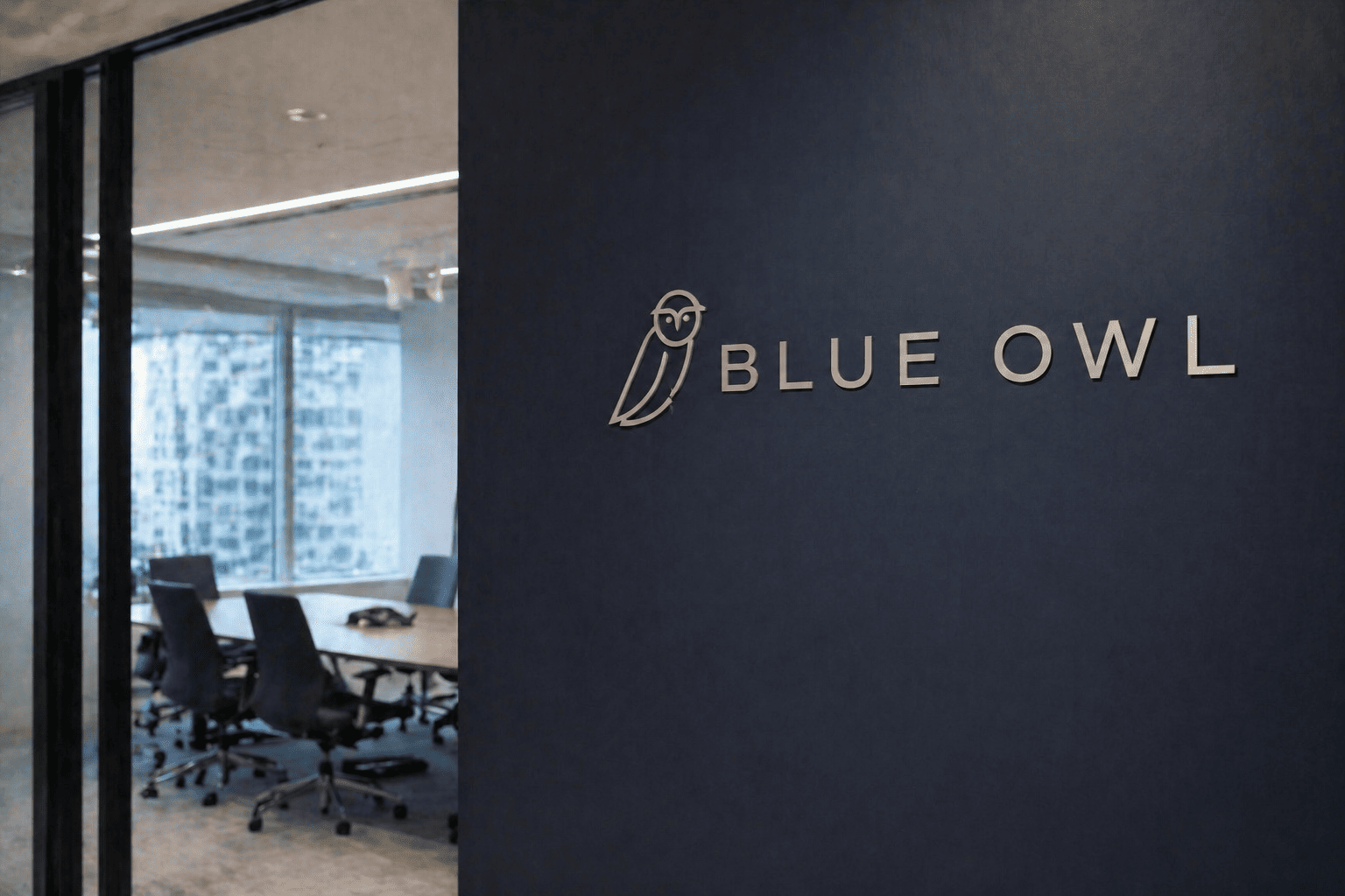 Blue Owl stock rallies 55% from low as golden cross signals more upside