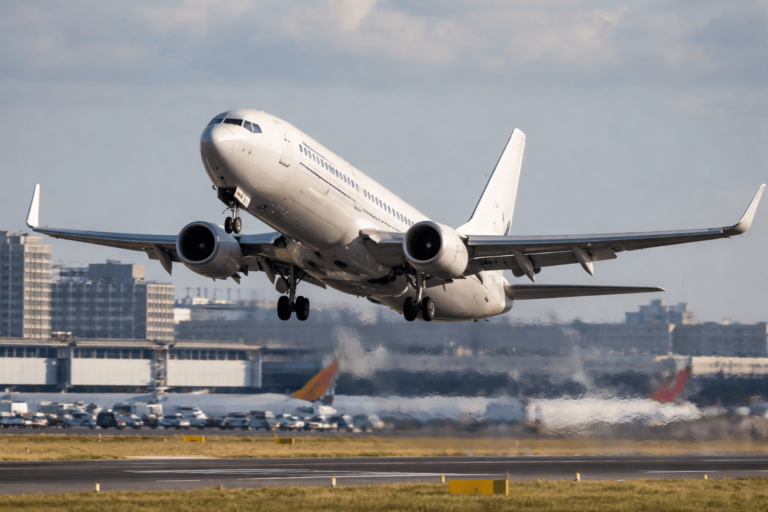 Boeing's Path to $10B Free Cash Flow: CEO Sees Regulatory Clearance as Key