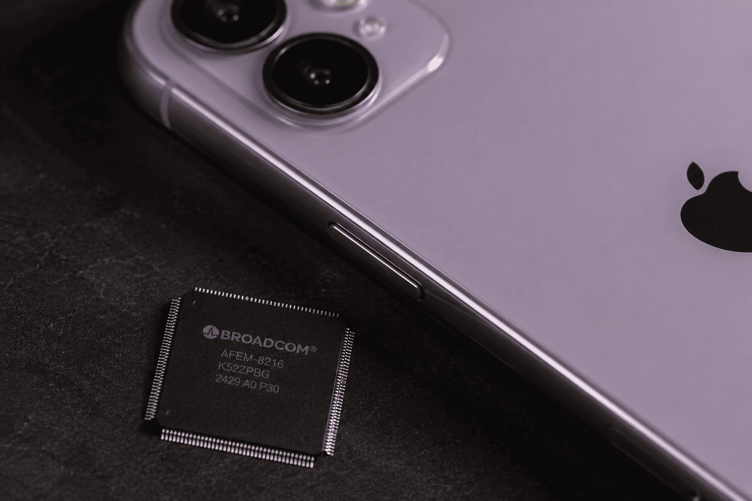 Broadcom-Apple Chip Pact Extended to 2031; Shares Jump 5.3%