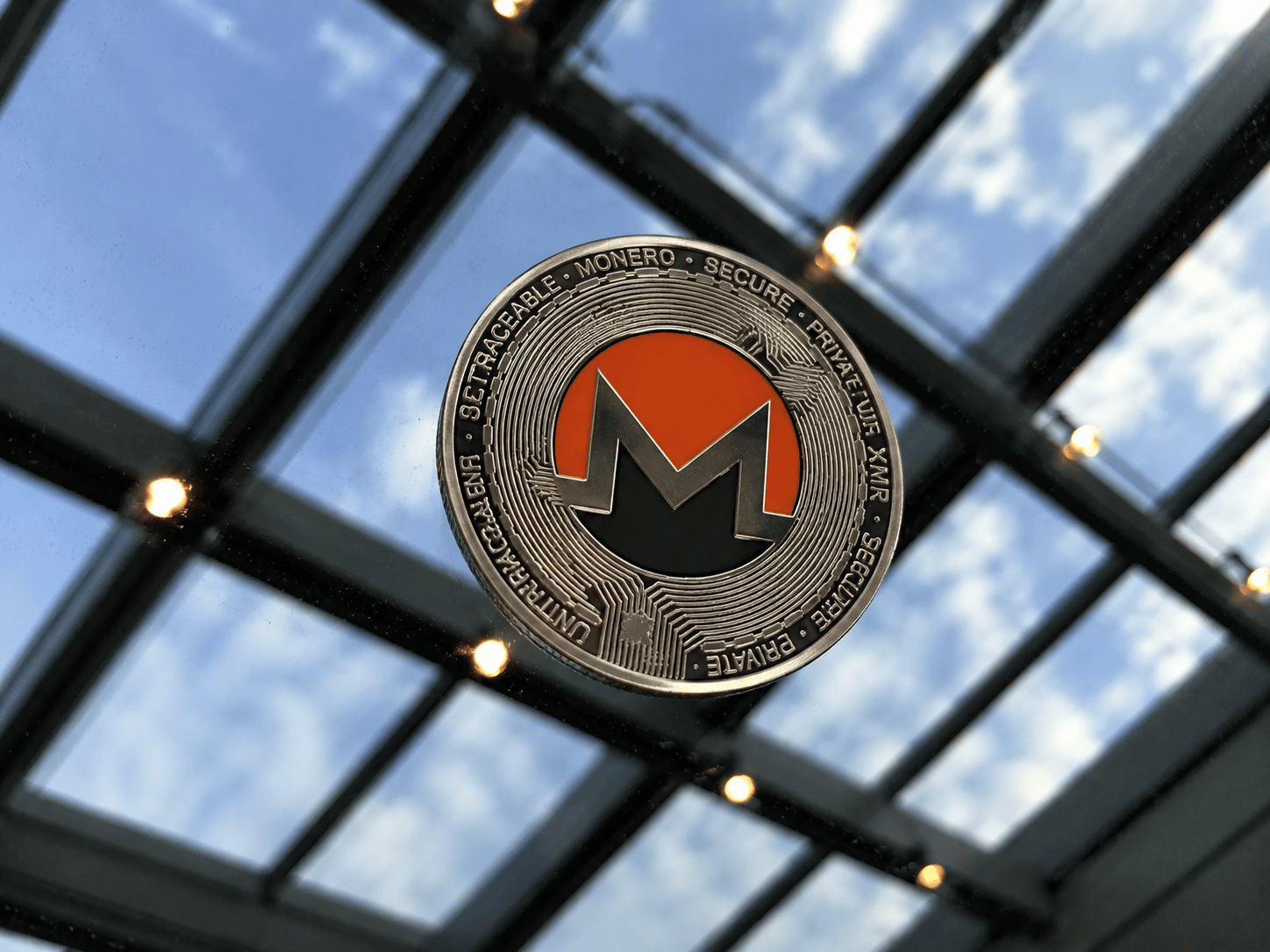 Cake AI integration lifts Monero 3.5% as XMR eyes $400 breakout