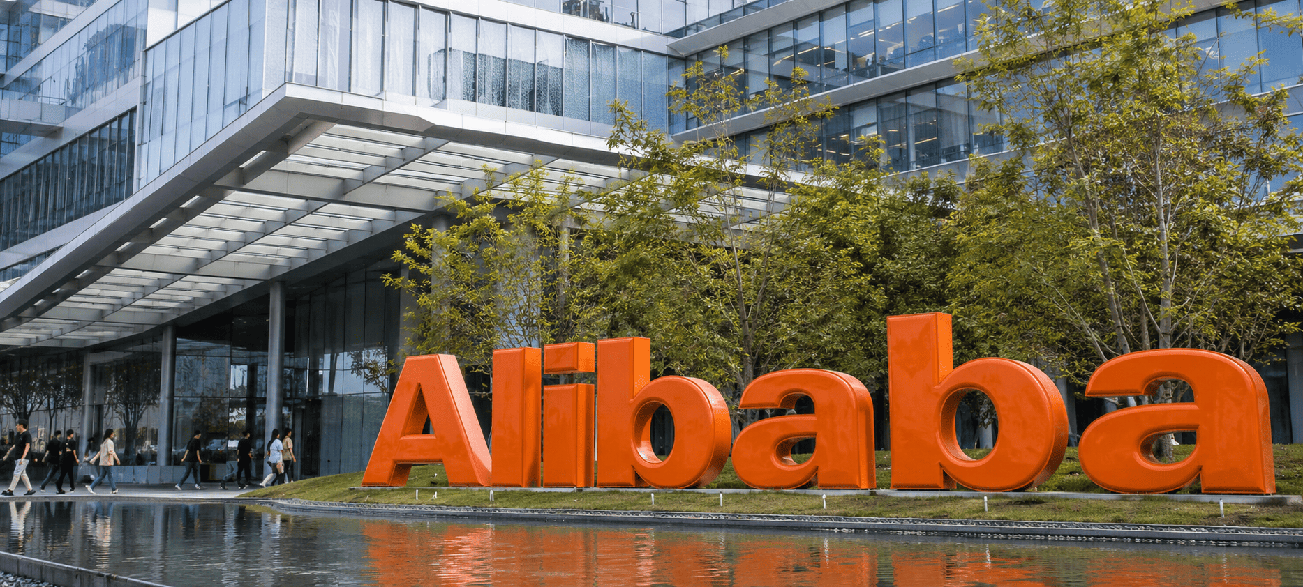 Cathie Wood Dumps Alibaba Stake, Bets on SpaceX Over AI Hype