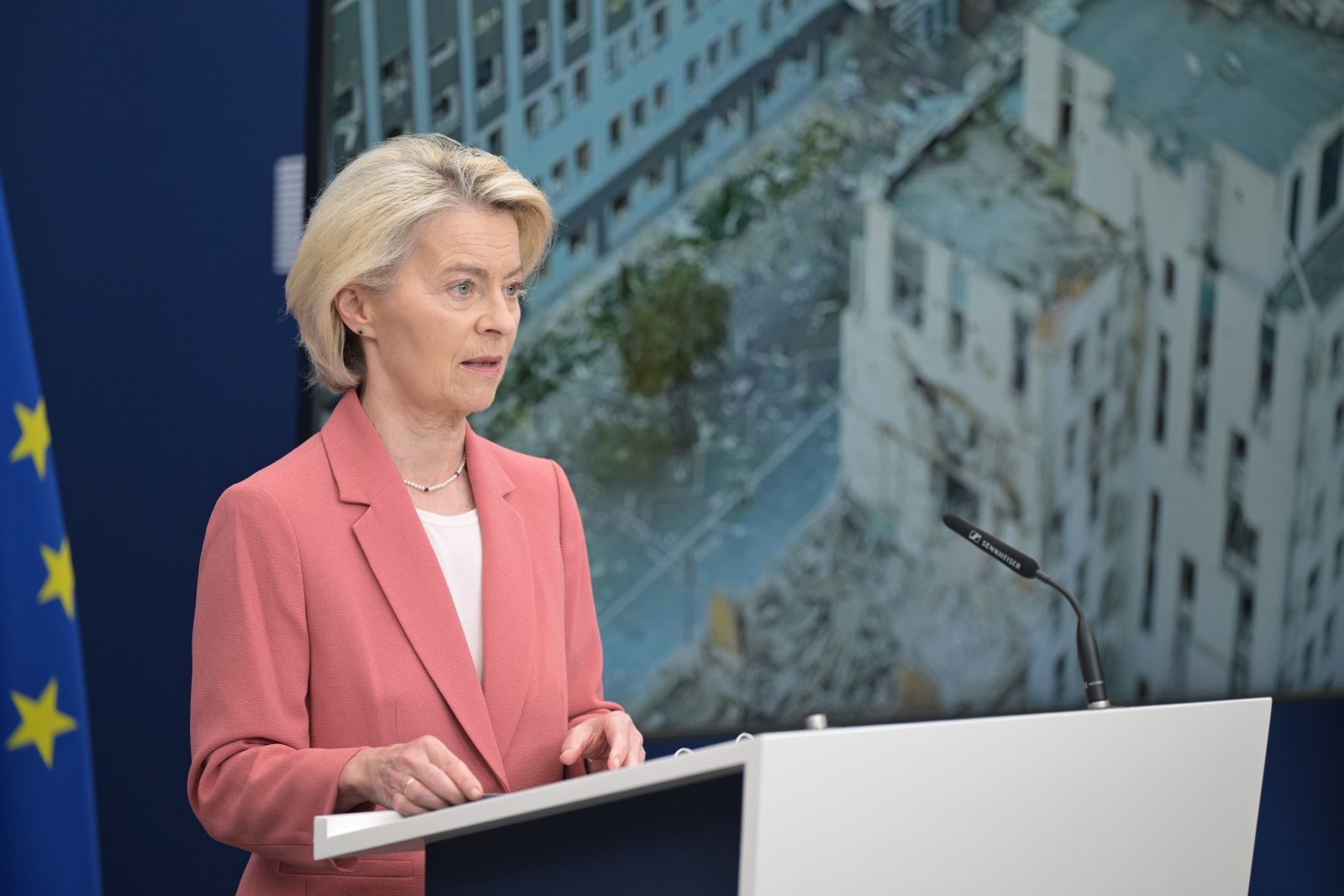 EU proposes social media ban for under-13s, mini accounts for teens