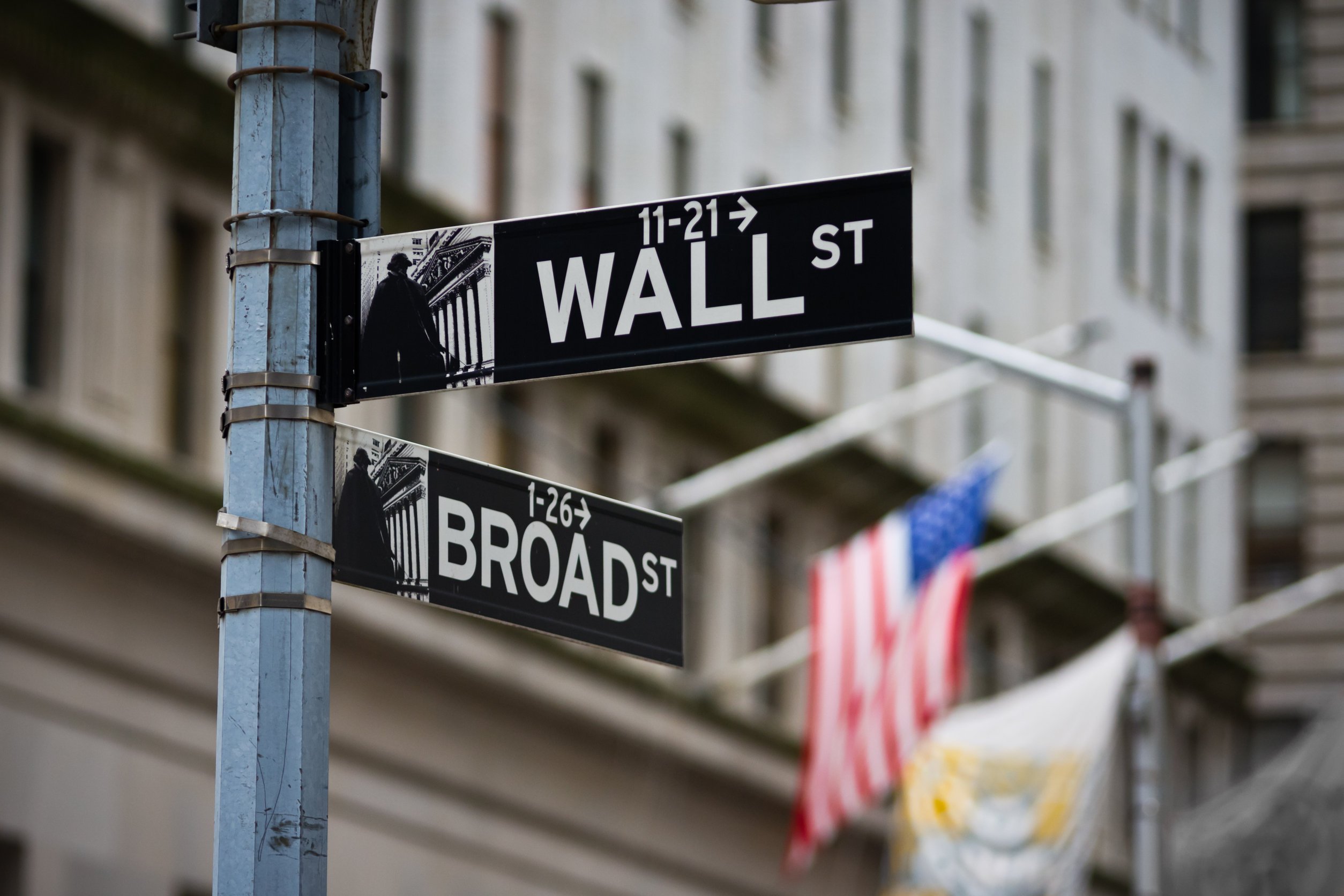 Fed's Williams Backs Another 2026 Hike as October Odds Jump to 77.5%