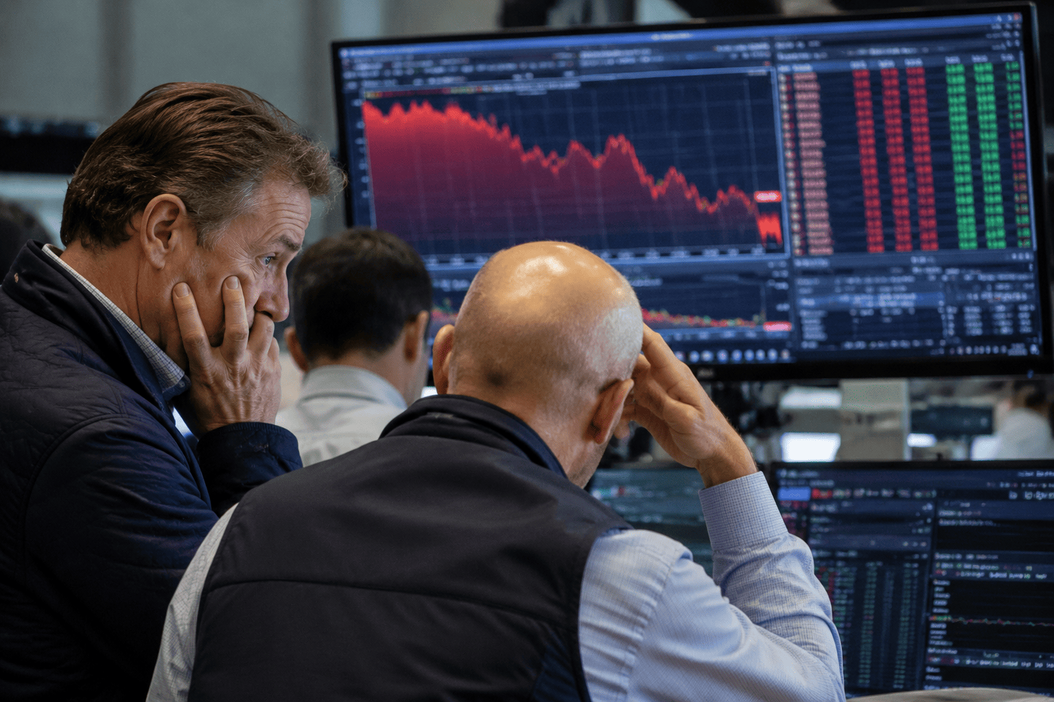 FTSE 250 slides to one-month low as gilt yields hit 18-year high