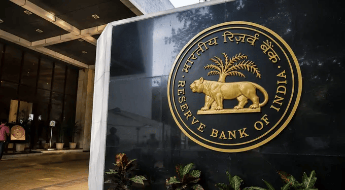 Indian Bank Stocks Surge 1.2% as RBI Forex Swap Aims to Attract $25-70B Inflows
