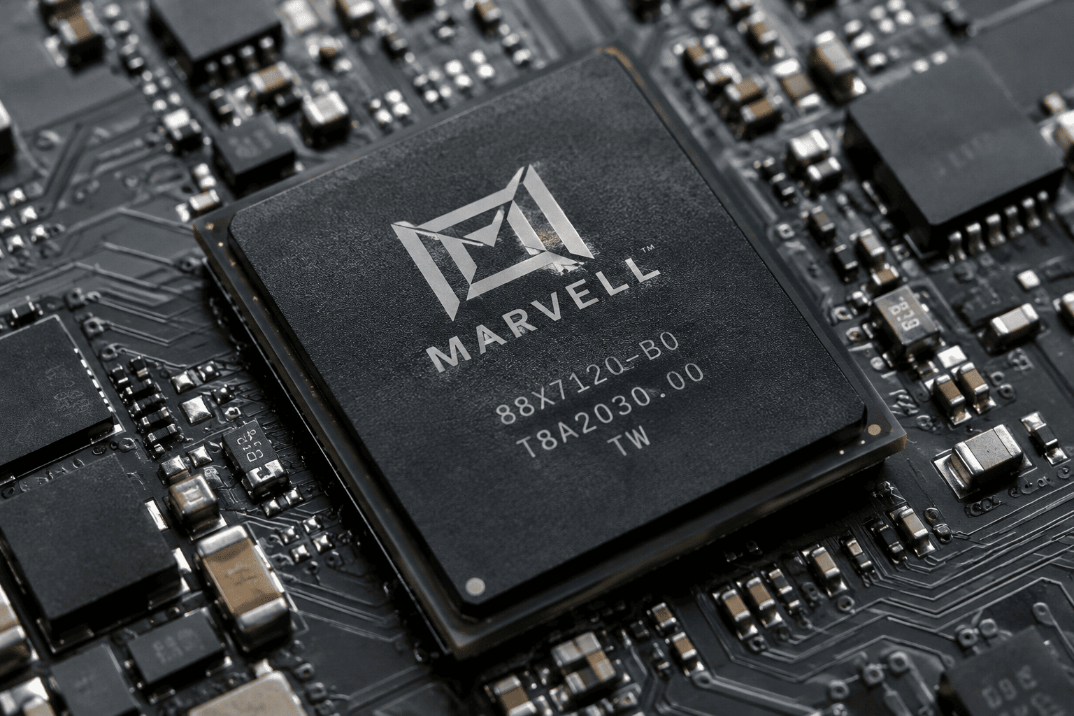 Marvell-Lumentum Merger Talks: $100B AI Optics Deal Faces Hurdles