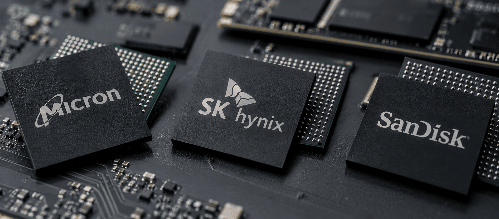 Micron, SK Hynix, SanDisk Tumble as Amazon, Intel Results Spark Tech Sell-Off