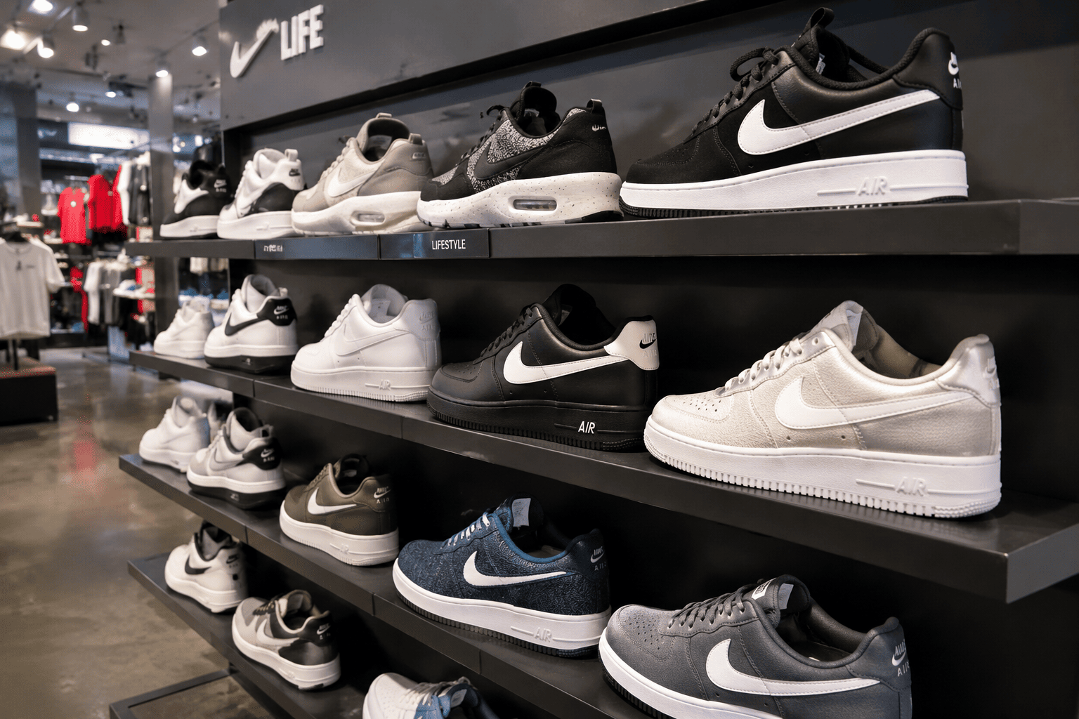 Nike Stock Drops 4% Despite Q4 Beat as Weak China and Cautious Outlook Weigh