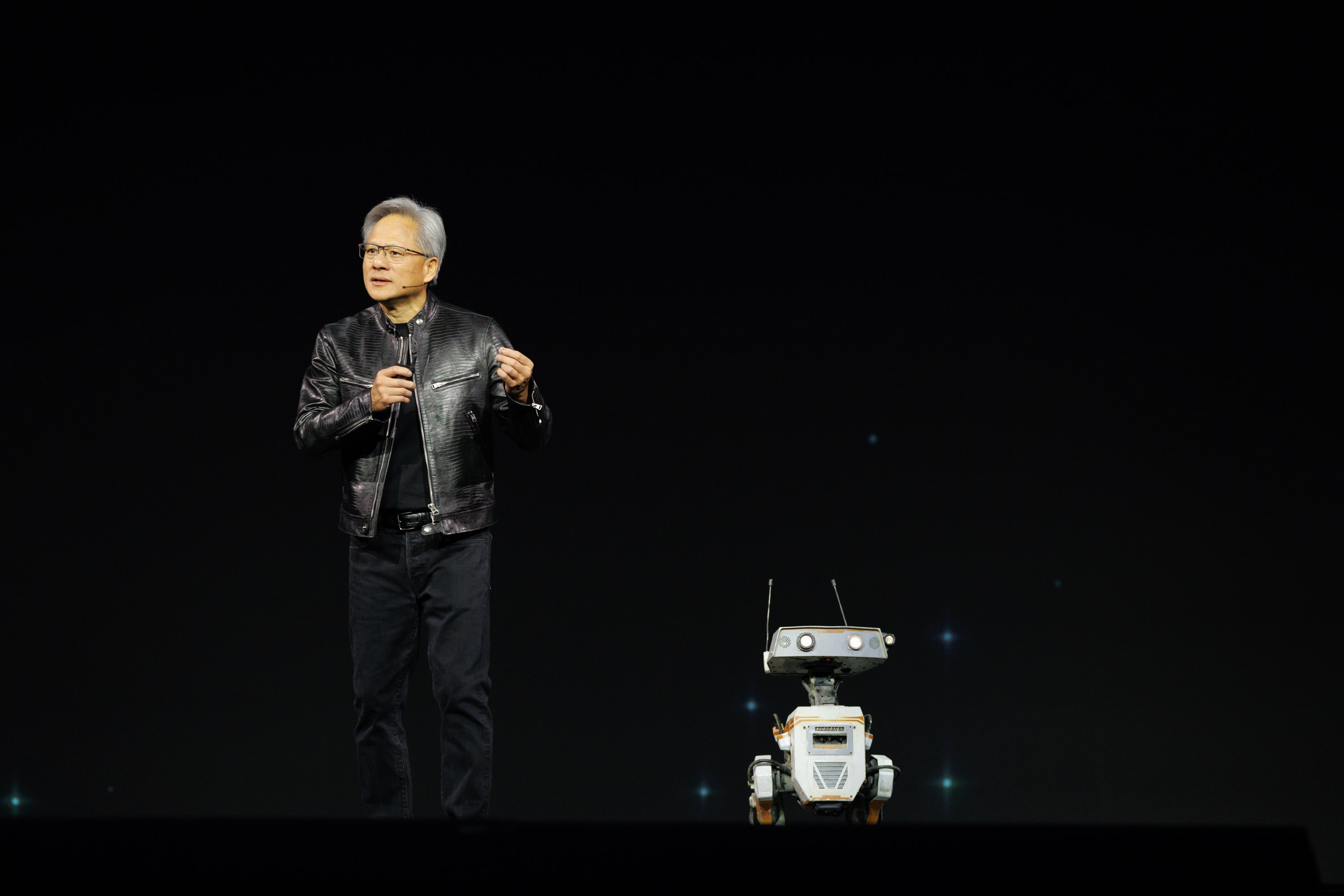 Nvidia Stock Lags Chip Rally as AI Spending Broadens; Analysts Eye $280 Target