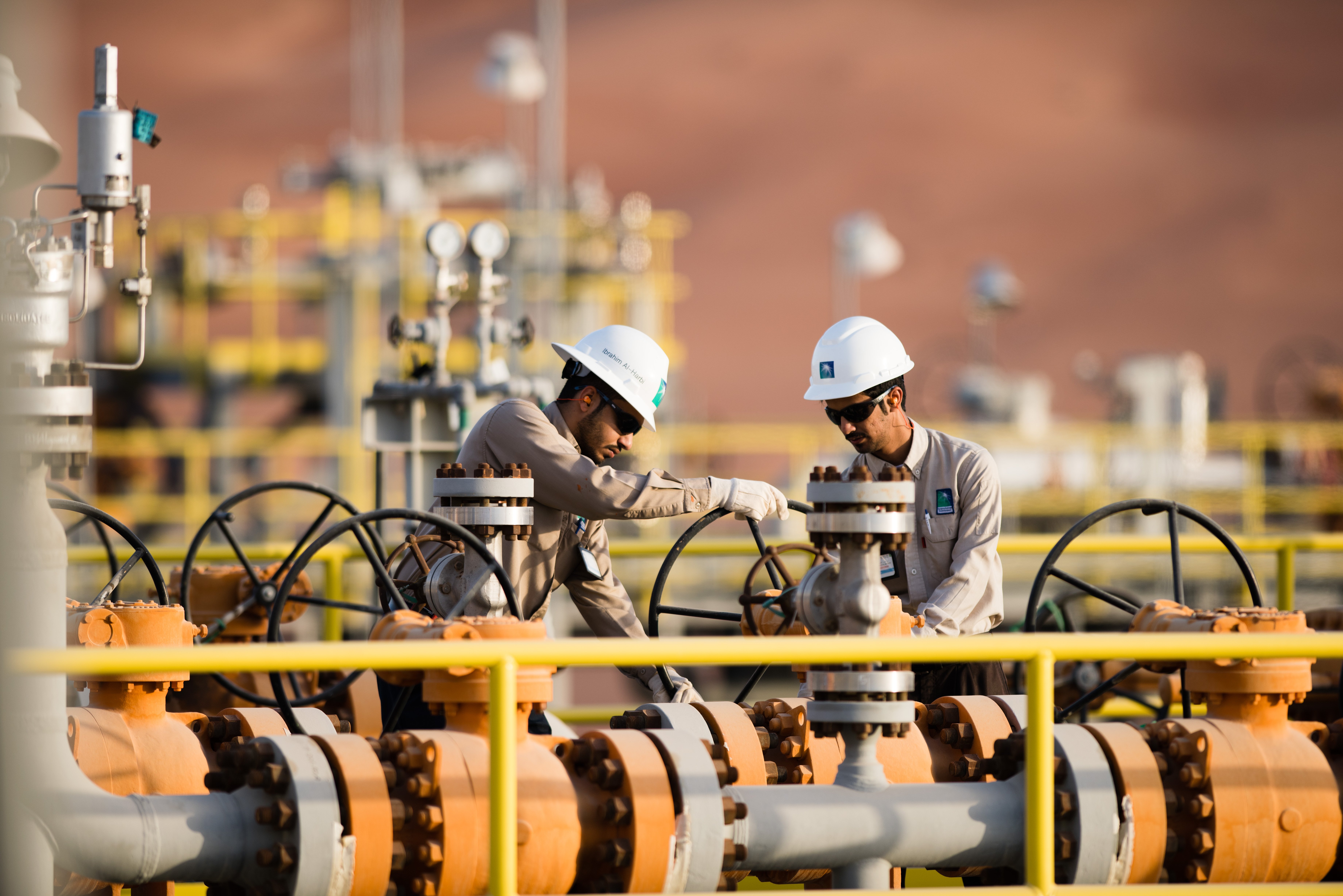 Oil's 7% plunge may be short-lived as Hormuz risks persist