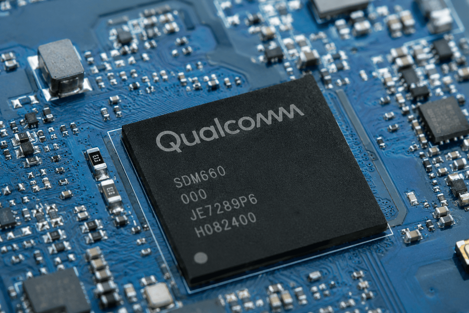 Qualcomm Stock Rises 4% on $40B Revenue Target, Meta and Microsoft AI Deals
