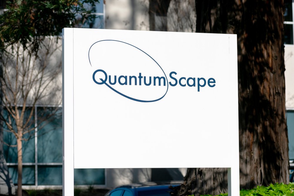QuantumScape Jumps 10% on AI Data Center Battery Deal Despite $84.5M Loss
