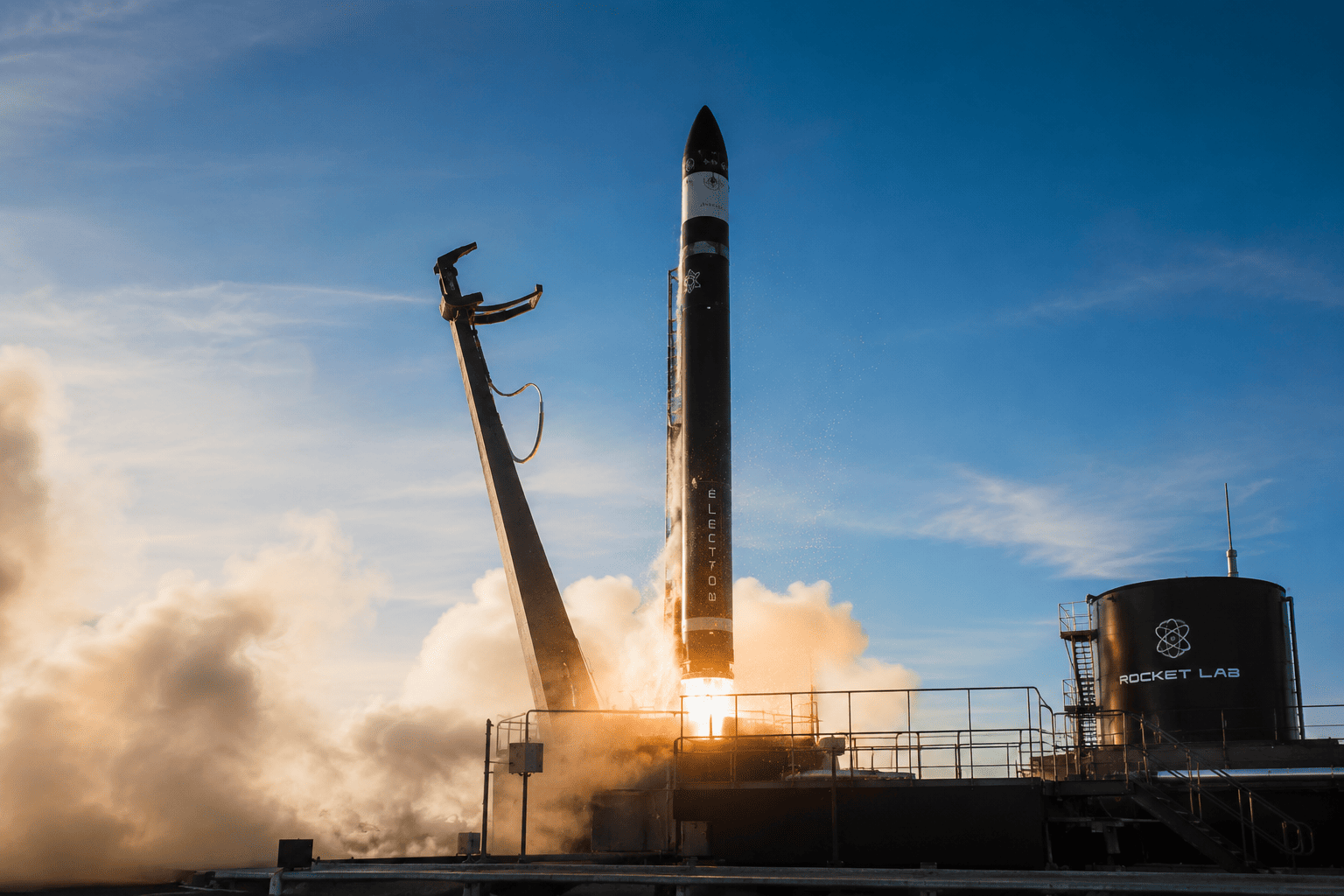 Rocket Lab's 43% surge faces earnings test as backlog hits record