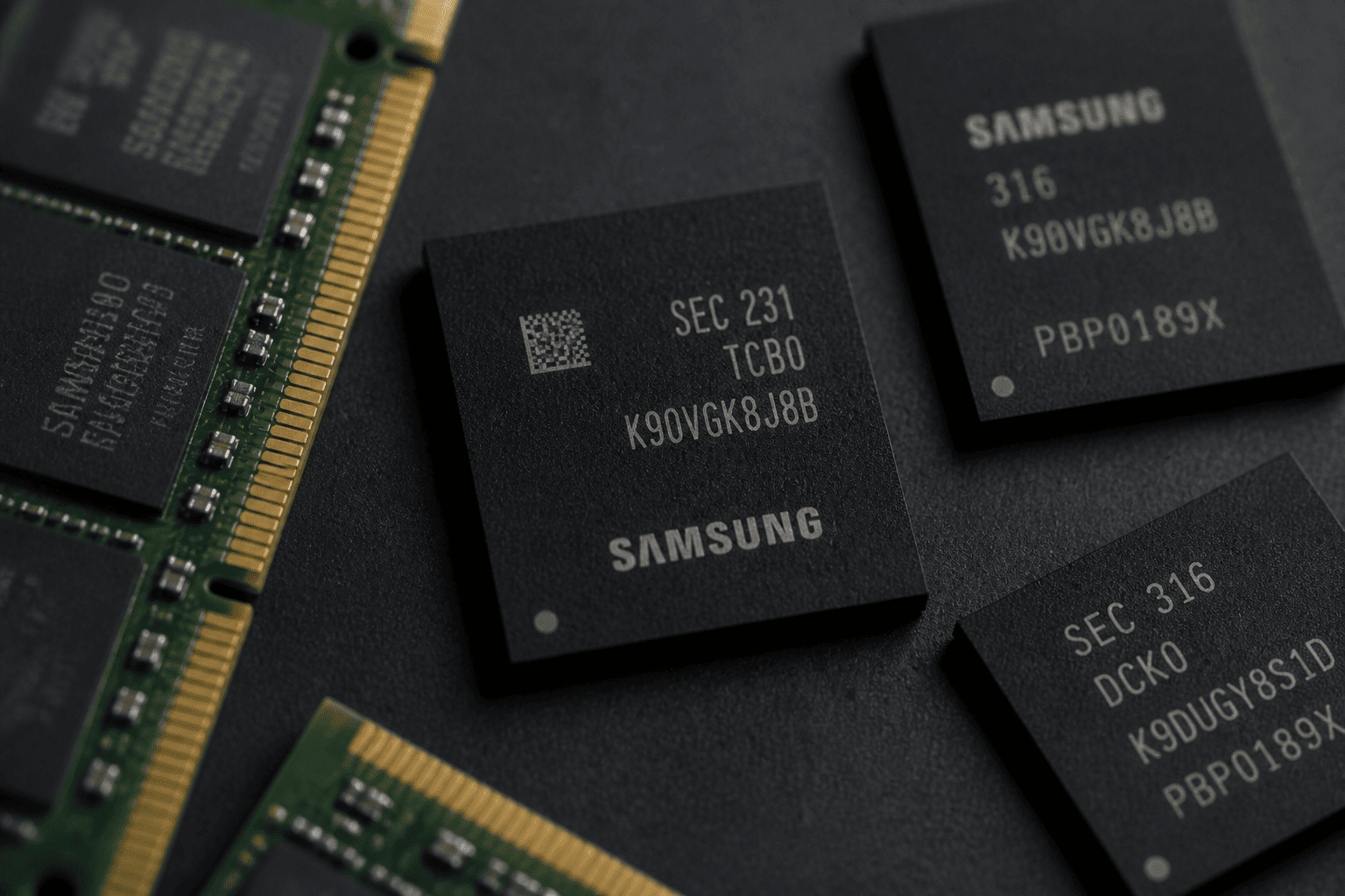 Samsung, SK Hynix Rally 4% as Anthropic IPO Filing Sparks AI Rebound in Kospi