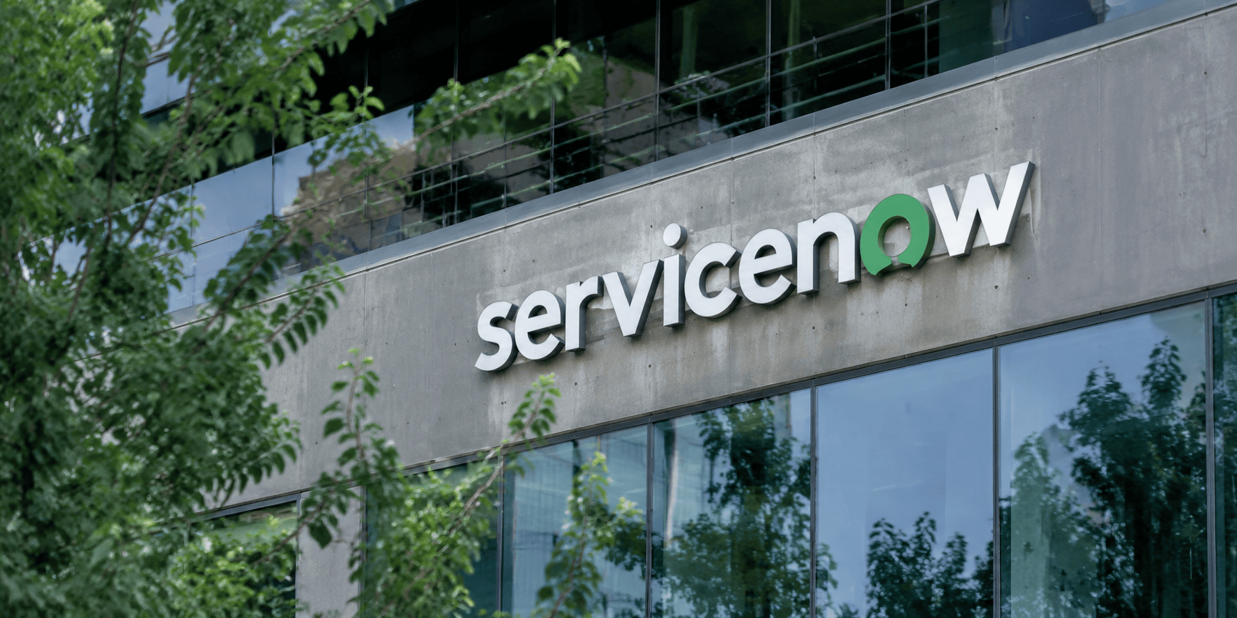 ServiceNow Stock Surges 5% on Guggenheim Upgrade Despite Persistent AI Risks