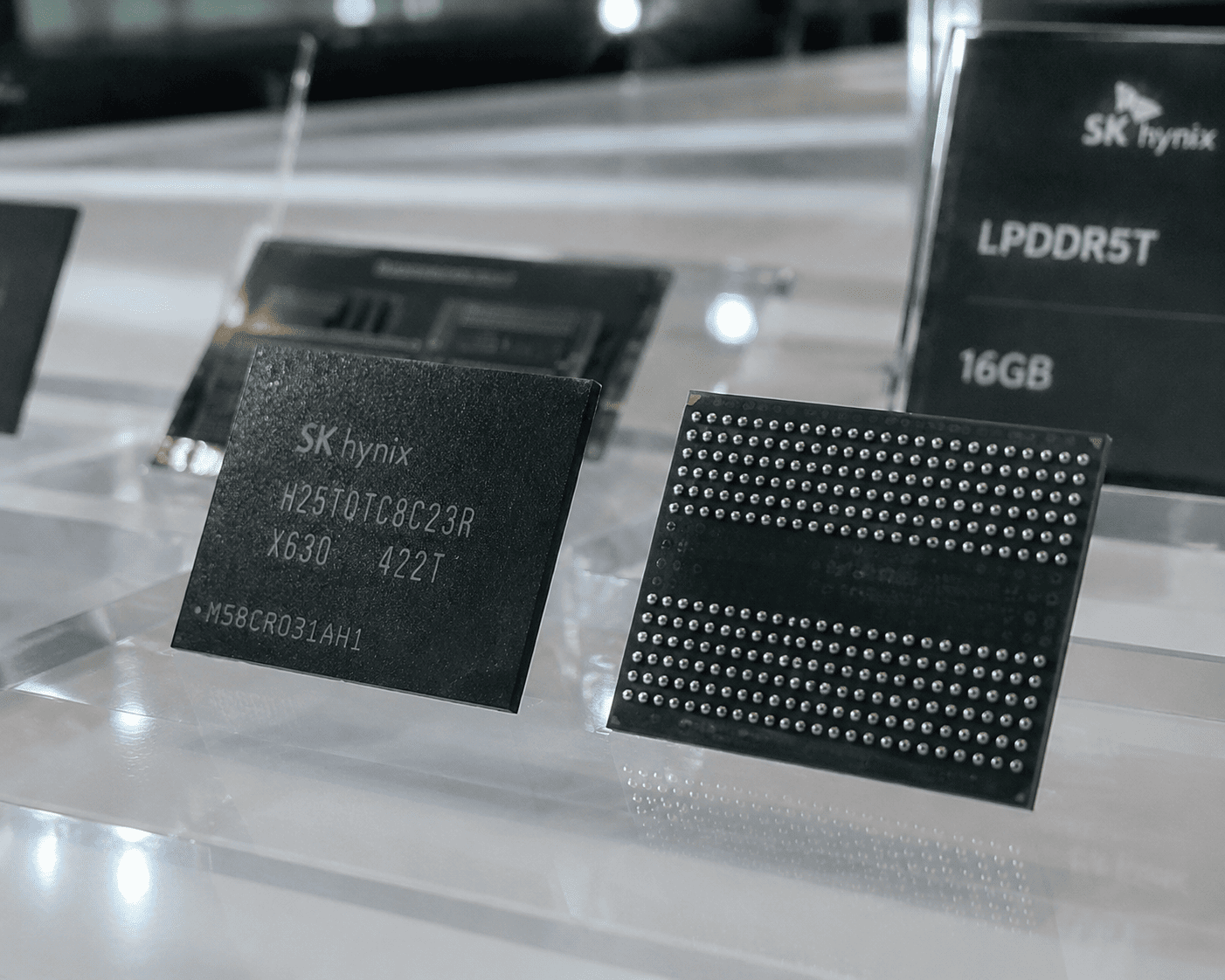 SK Hynix ADR Cap Limits Arbitrage, US Shares Trade at 33% Premium