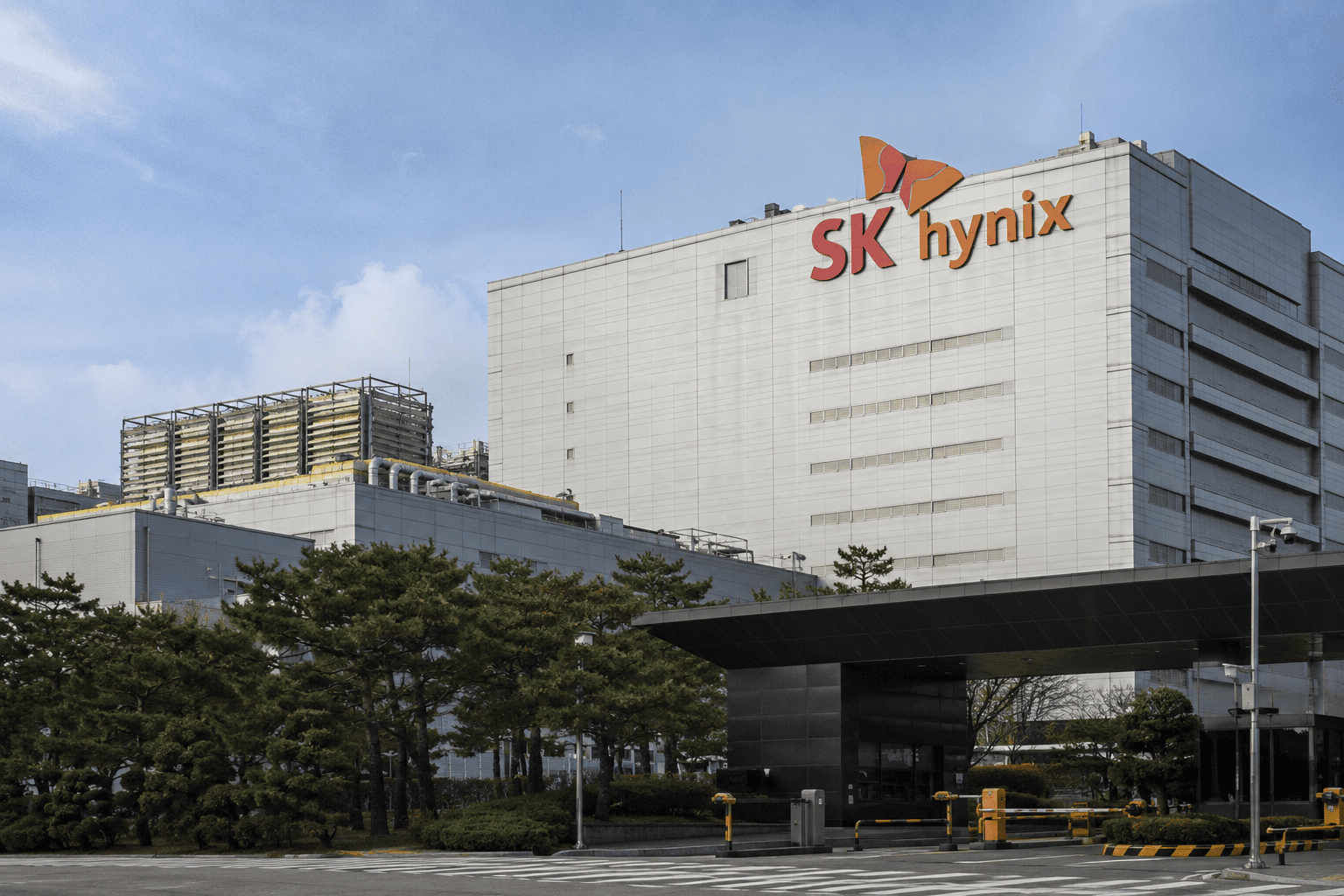 SK Hynix ADRs jump 5% as analysts initiate with bullish targets