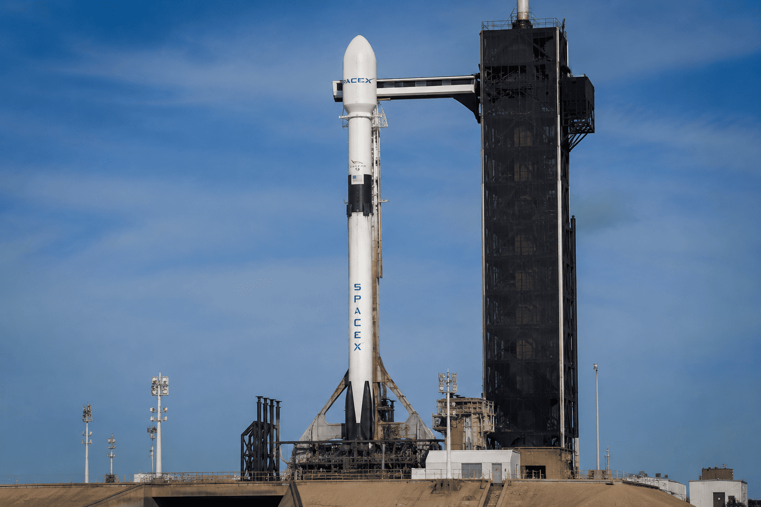 SpaceX stock rises as Bernstein backs $248 target despite mobile risks