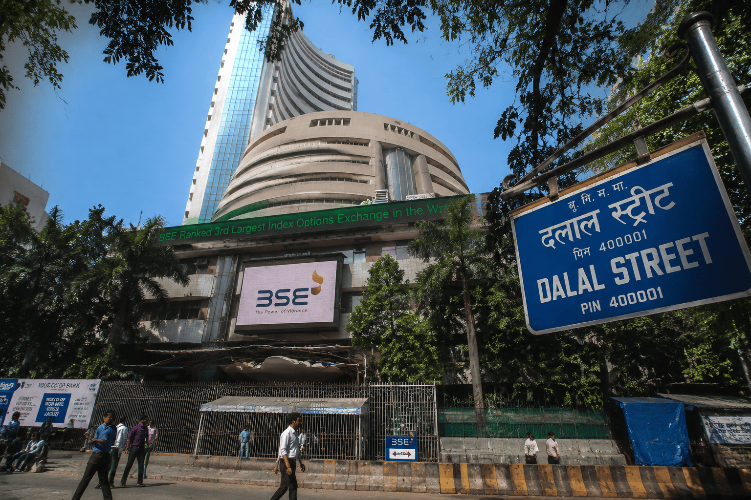 Sterlite, HFCL Surge 530% and 145% as India's AI Infrastructure Suppliers Defy Outflows