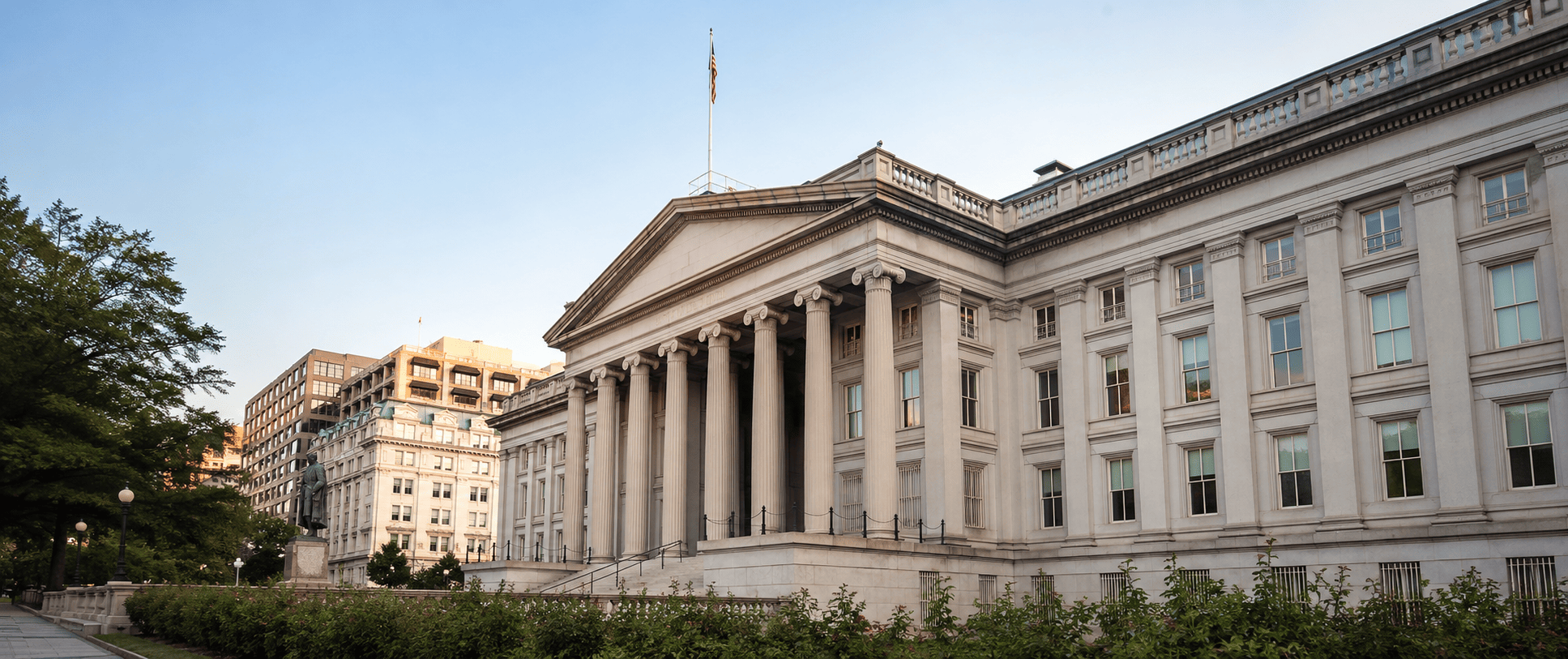 Treasury buyback plan lifts long bonds; three stocks with high TLT correlation
